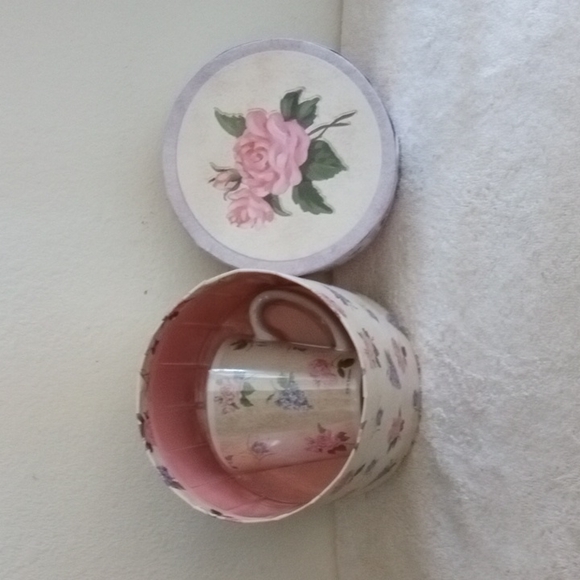 Bill Barnes Pink Floral Coffee / Tea  Mug in Flower  Gift Box New MOTHERS DAY - Picture 1 of 7